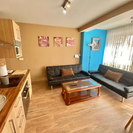 Apartamento Primera Linea De Playa En Tres Caballos, Playamar
