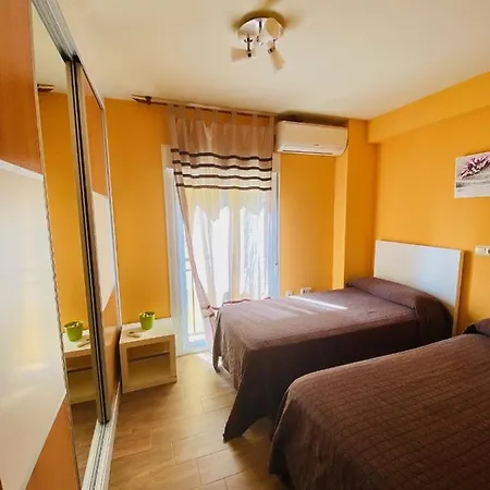 Apartamento Primera Linea De Playa En Tres Caballos, Playamar Apartment Torremolinos